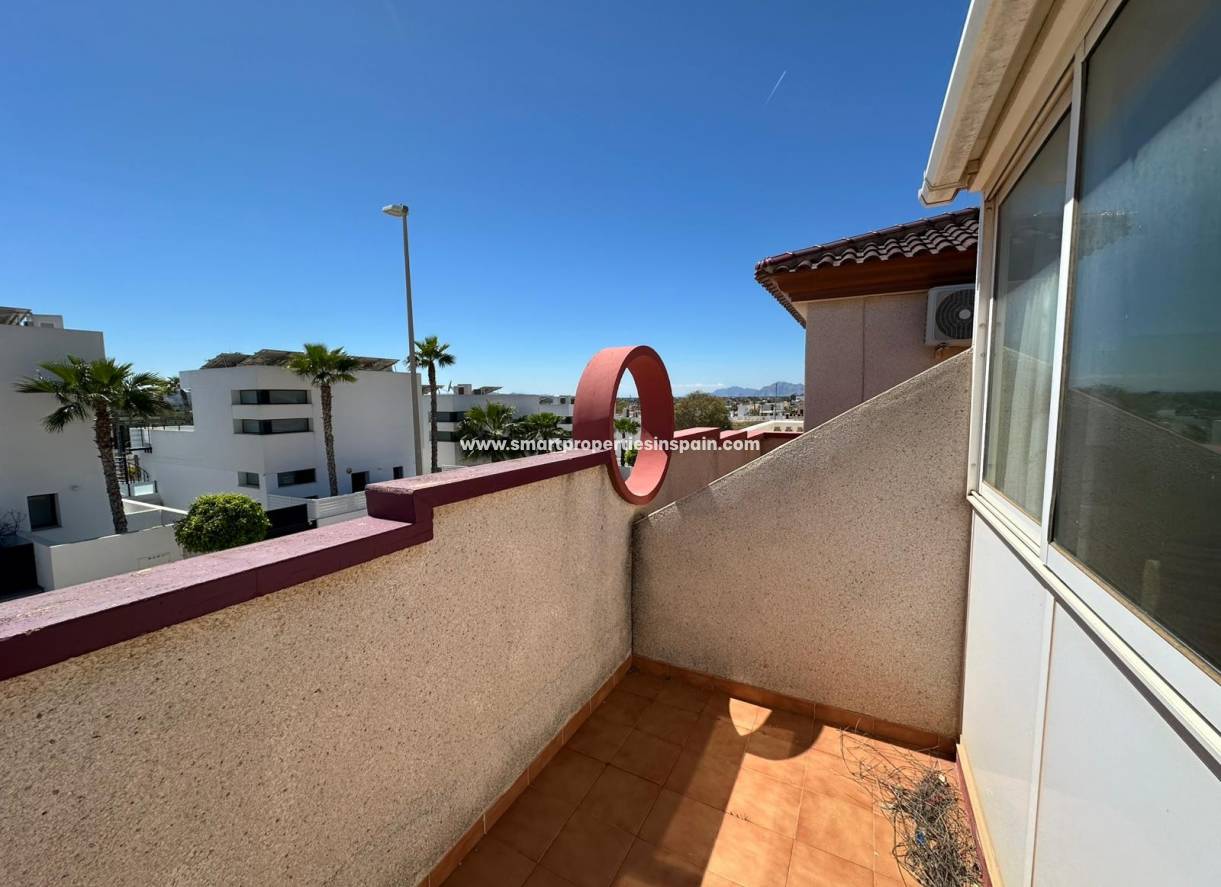 Wederverkoop - Quad Villa - La Marina - Urbanización La Marina