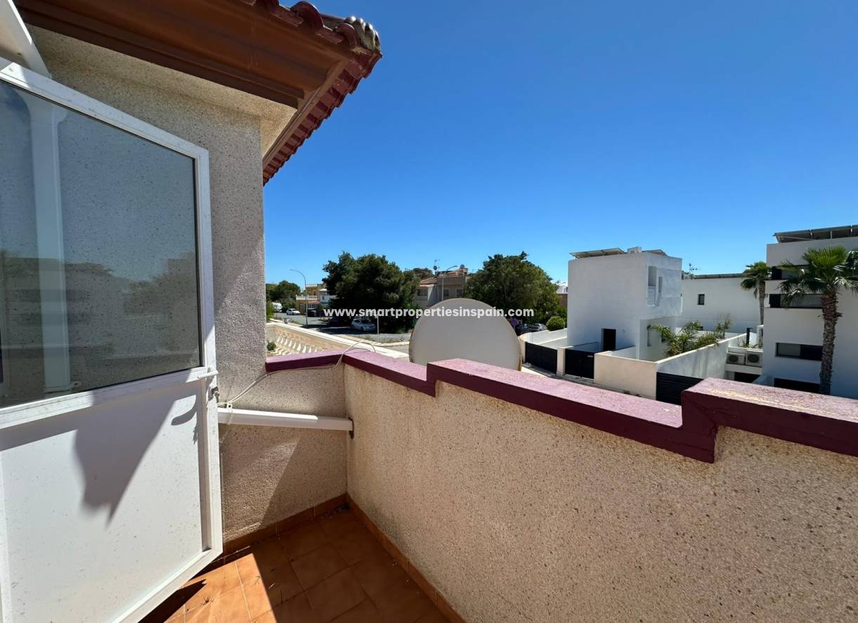 Wederverkoop - Quad Villa - La Marina - Urbanización La Marina