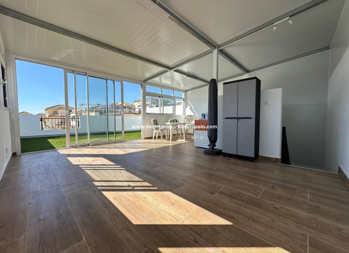 Wederverkoop - Quad Villa - La Marina - Urbanización La Marina