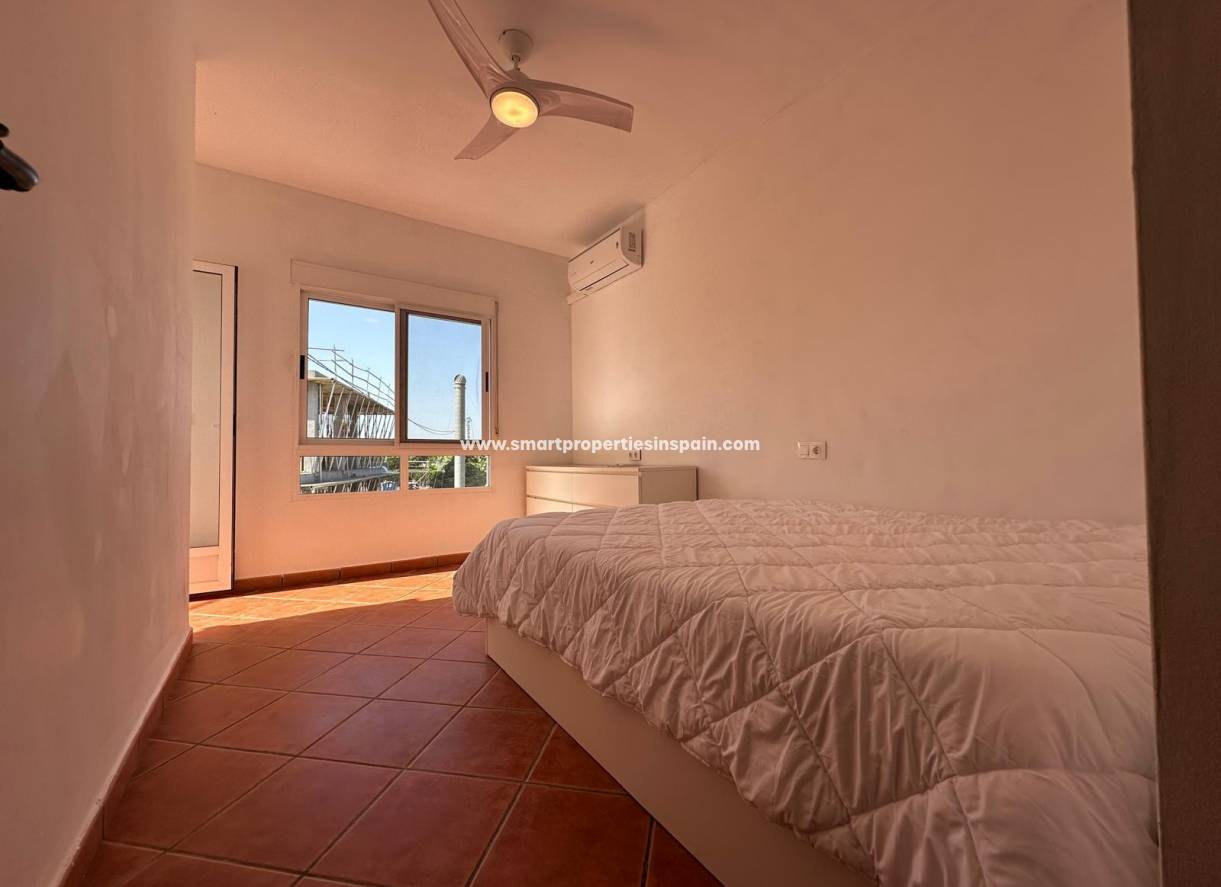 Wederverkoop - Quad Villa - La Marina - Urbanización La Marina