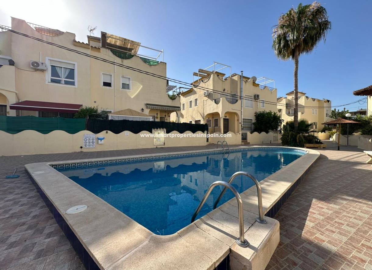 Wederverkoop - Quad Villa - La Marina - Urbanización La Marina