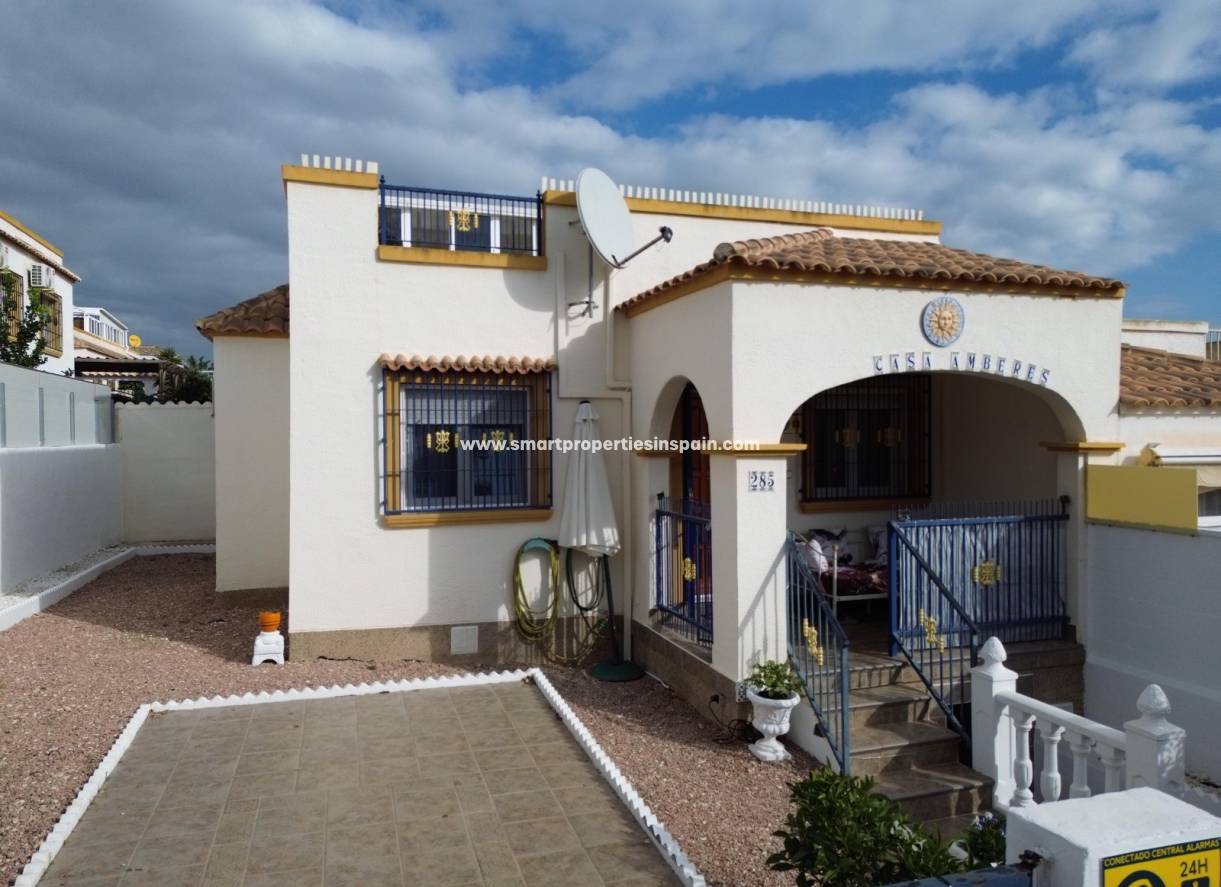 Wederverkoop - Quad Villa - La Marina - Urbanización La Marina