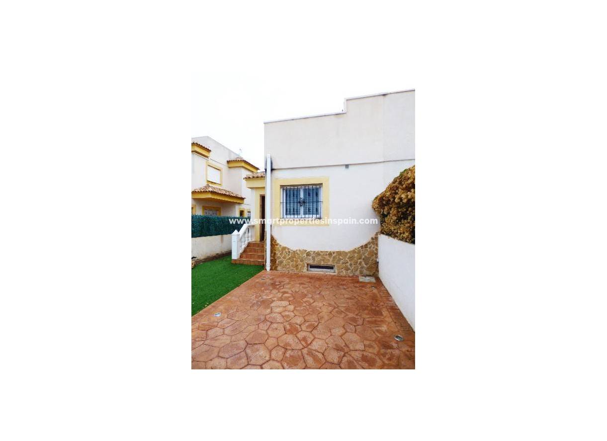 Wederverkoop - Semi Detached House - La Marina - Urbanización La Marina