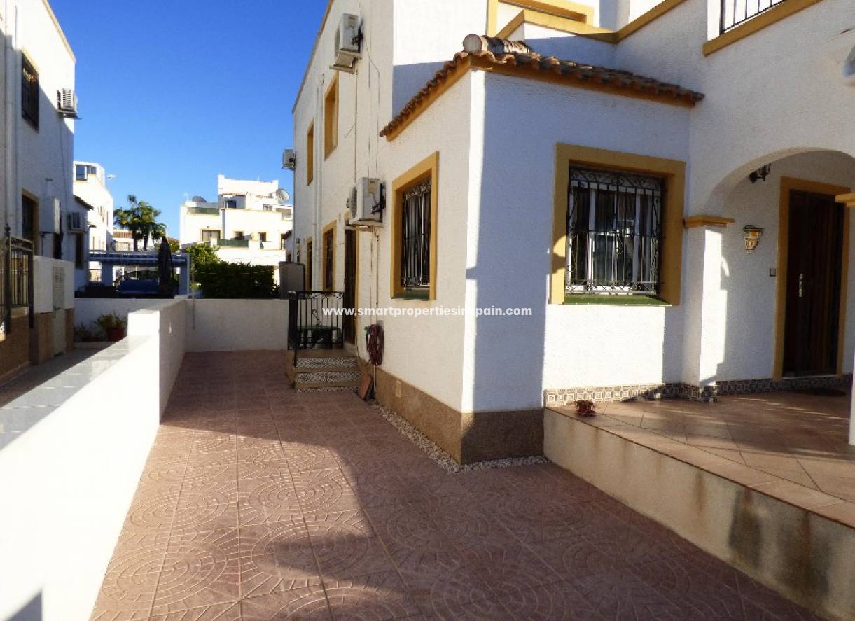 Wederverkoop - Semi Detached House - La Marina - Urbanización La Marina