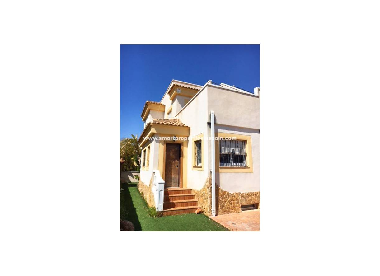 Wederverkoop - Semi Detached House - La Marina - Urbanización La Marina