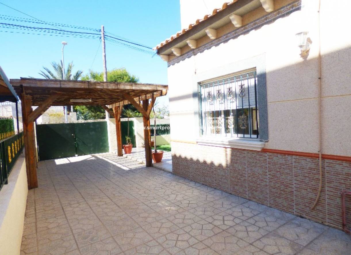Wederverkoop - Semi Detached House - La Marina - Urbanización La Marina