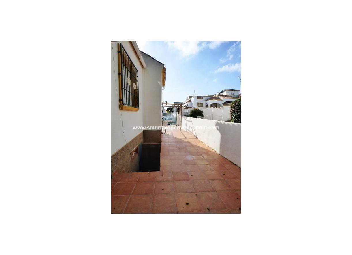 Wederverkoop - Semi Detached House - La Marina - Urbanización La Marina