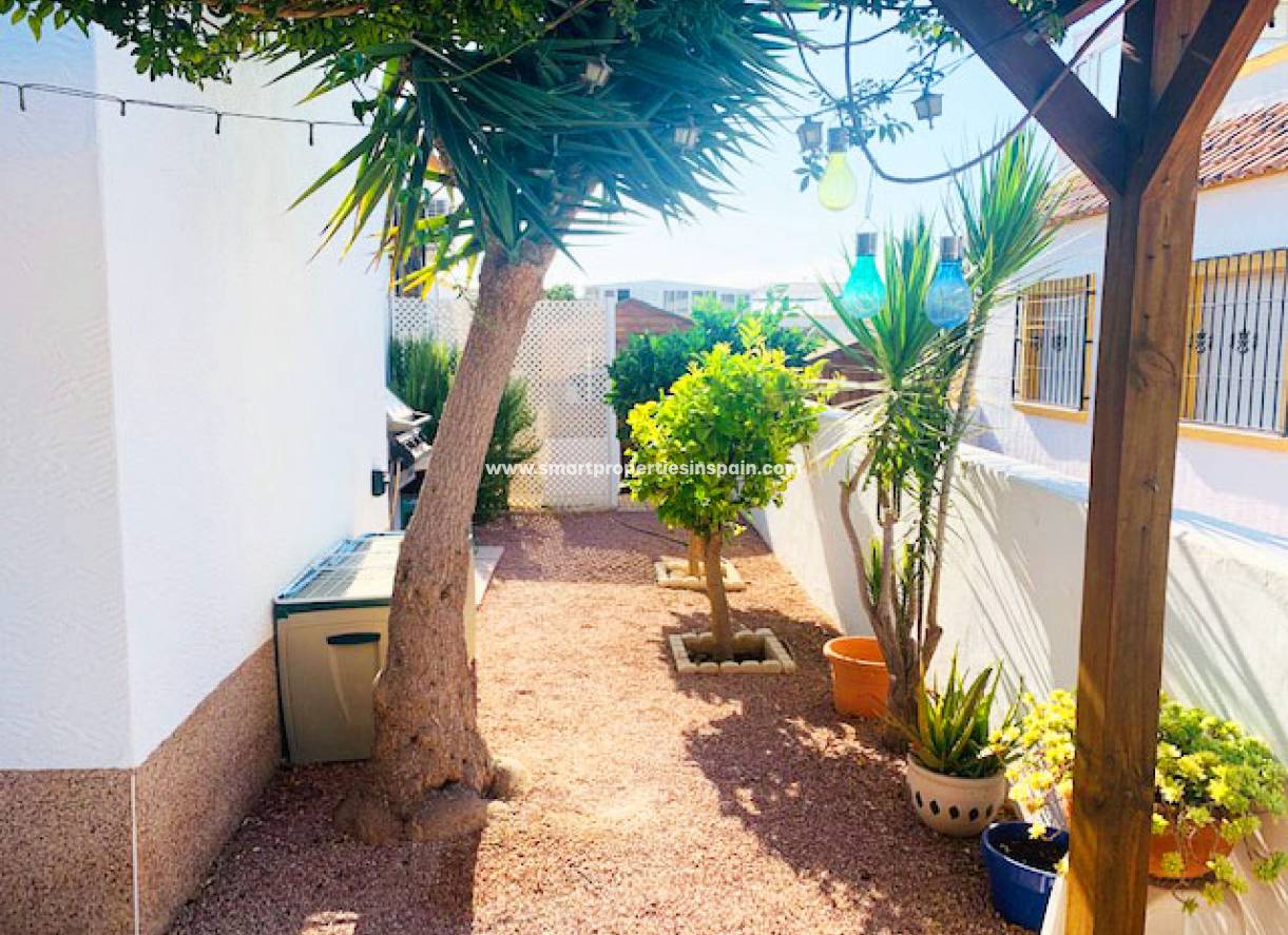 Wederverkoop - Semi Detached House - La Marina - Urbanización La Marina