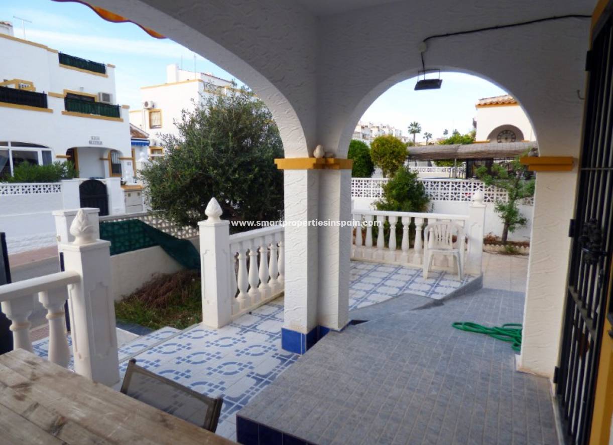 Wederverkoop - Semi Detached House - La Marina - Urbanización La Marina