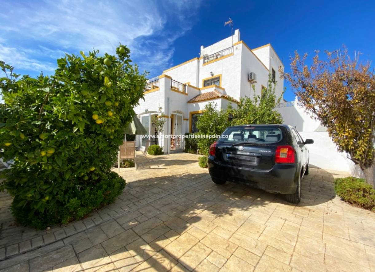Wederverkoop - Semi Detached House - La Marina - Urbanización La Marina