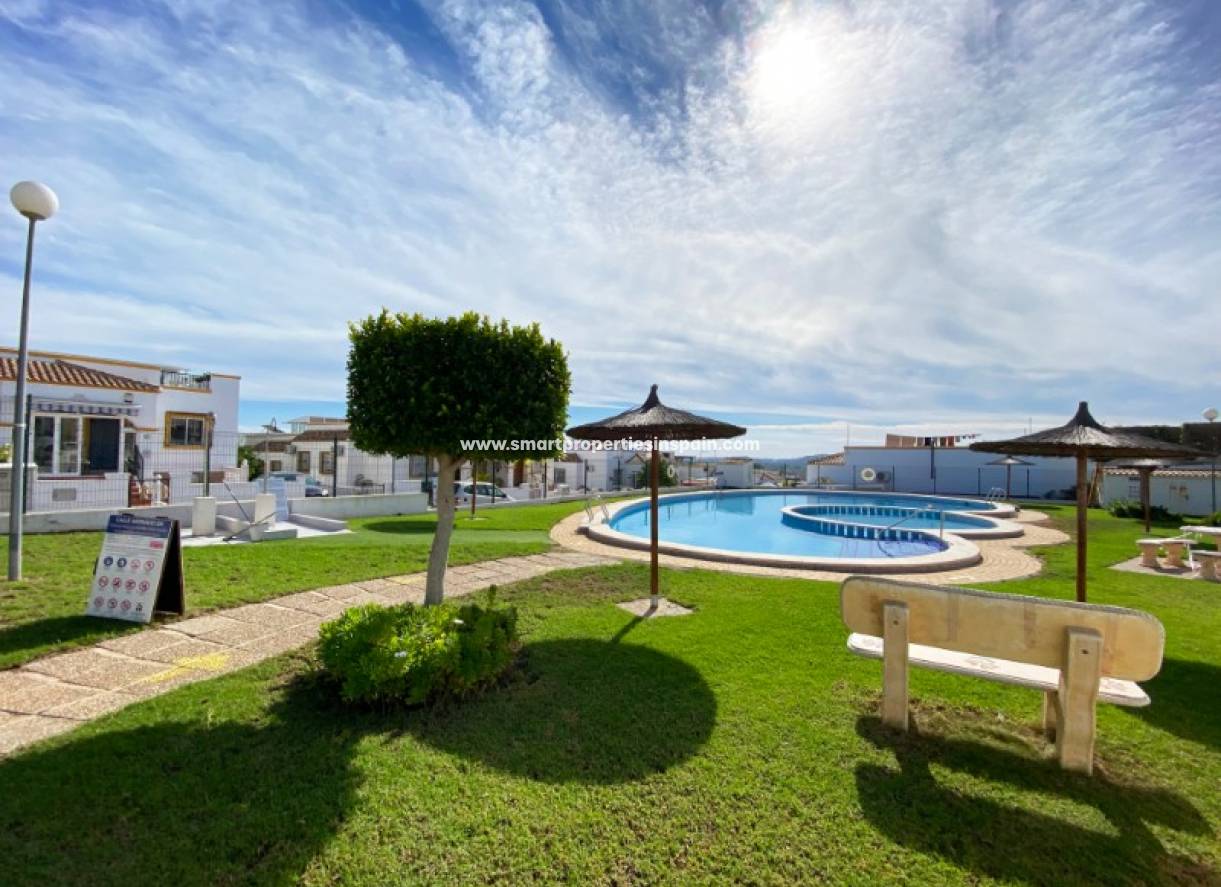 Wederverkoop - Semi Detached House - La Marina - Urbanización La Marina