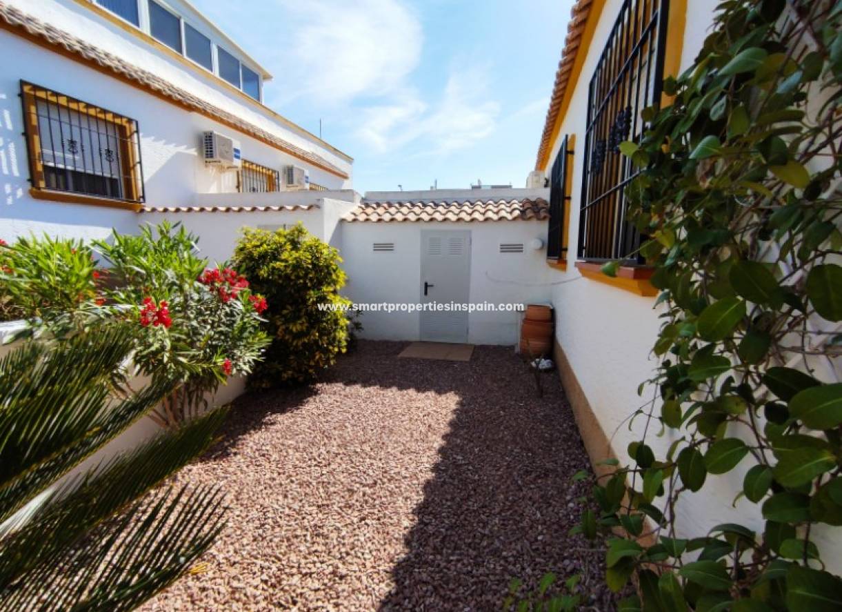 Wederverkoop - Semi Detached House - La Marina - Urbanización La Marina