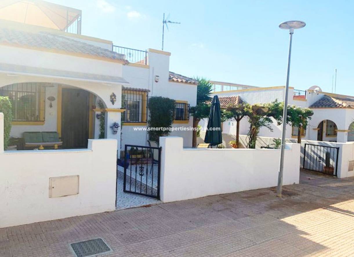 Wederverkoop - Semi Detached House - La Marina - Urbanización La Marina