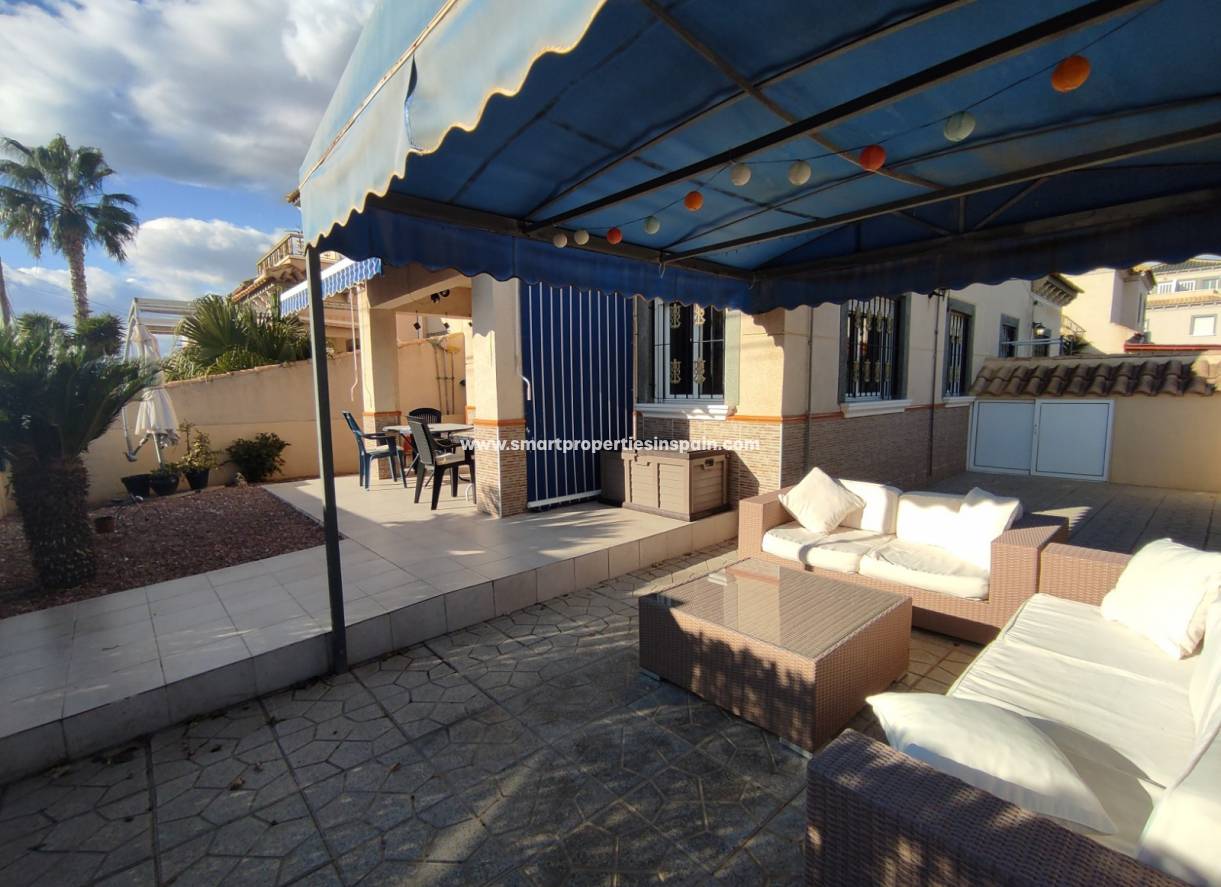 Wederverkoop - Semi Detached House - La Marina - Urbanización La Marina