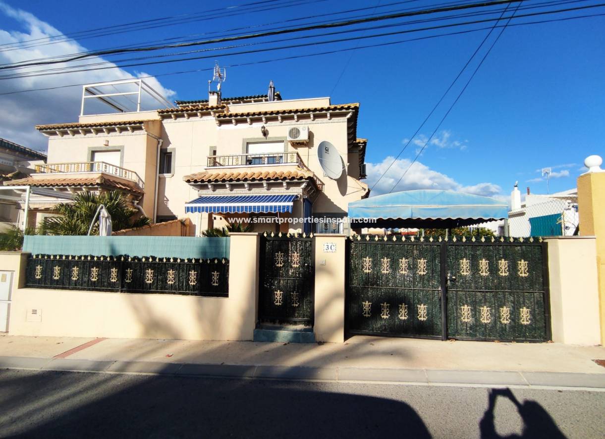 Wederverkoop - Semi Detached House - La Marina - Urbanización La Marina