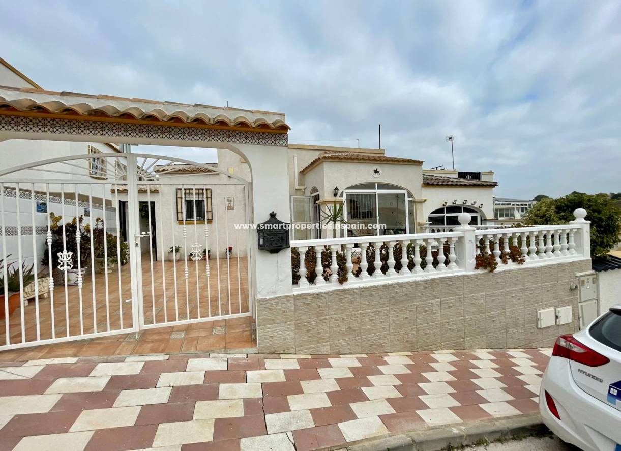 Wederverkoop - Semi Detached House - La Marina - Urbanización La Marina