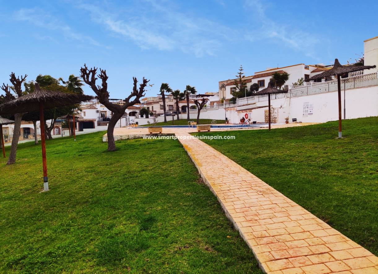 Wederverkoop - Semi Detached House - La Marina - Urbanización La Marina