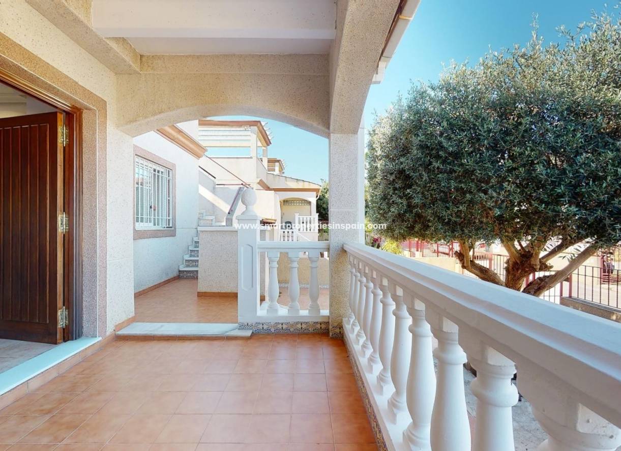 Wederverkoop - Semi Detached House - La Marina - Urbanización La Marina