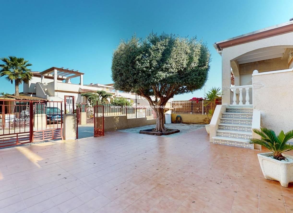 Wederverkoop - Semi Detached House - La Marina - Urbanización La Marina