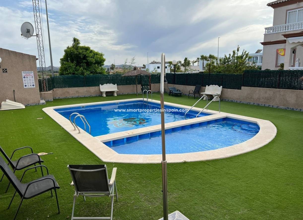 Wederverkoop - Semi Detached House - La Marina - Urbanización La Marina