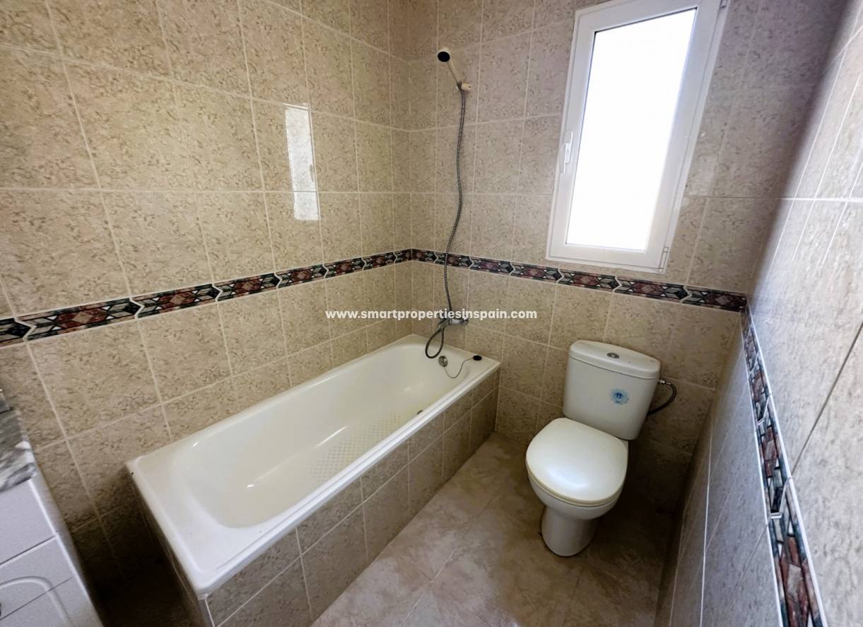 Wederverkoop - Semi Detached House - La Marina - Urbanizacion la marina