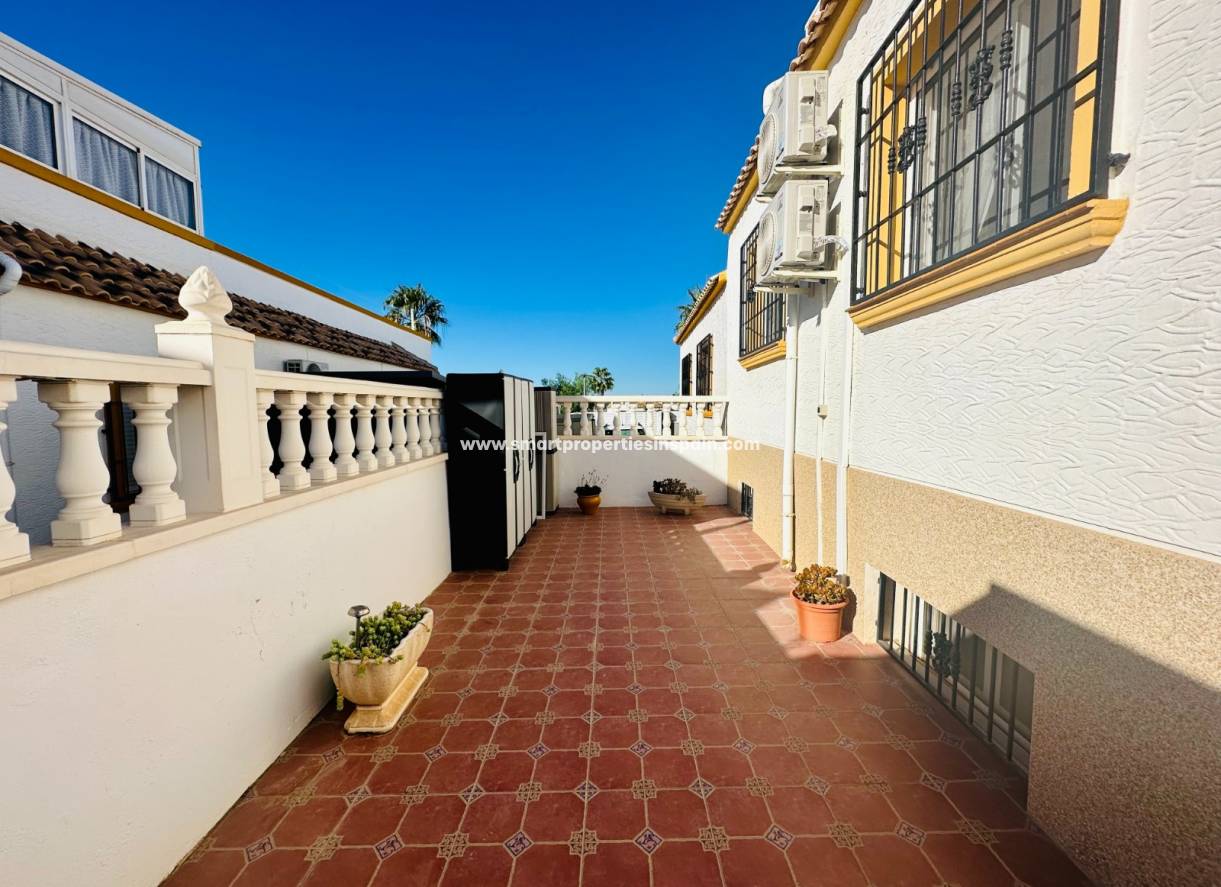 Wederverkoop - Semi Detached House - La Marina - Urbanización La Marina