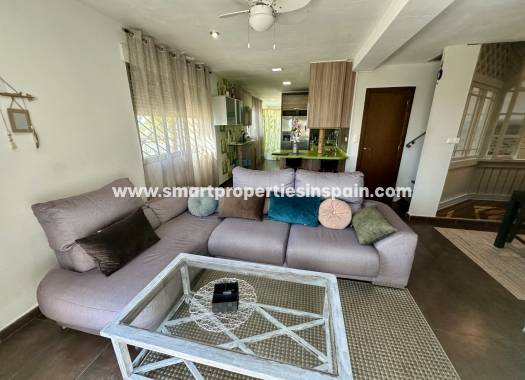 Wederverkoop - Semi Detached House - La Marina - Urbanización La Marina