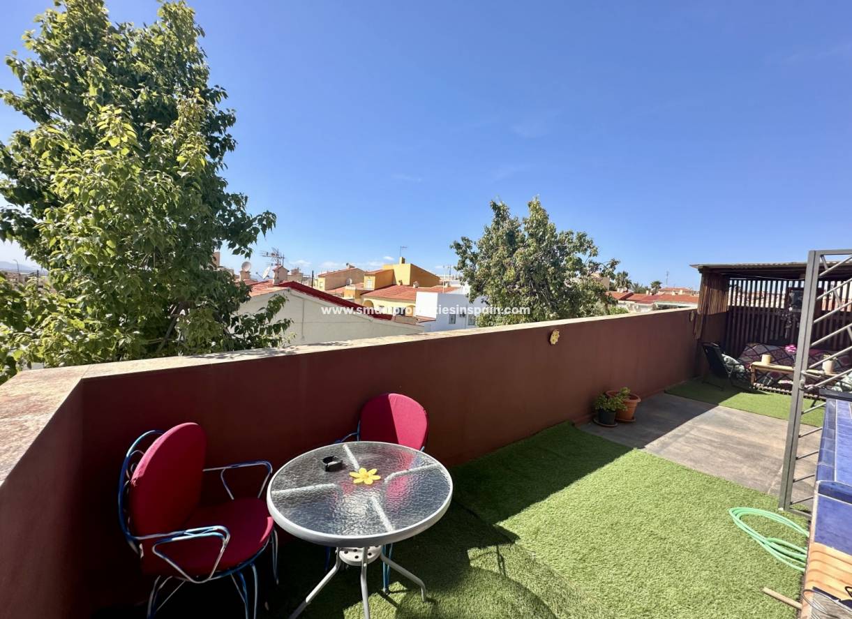 Wederverkoop - Semi Detached House - La Marina - Urbanización La Marina