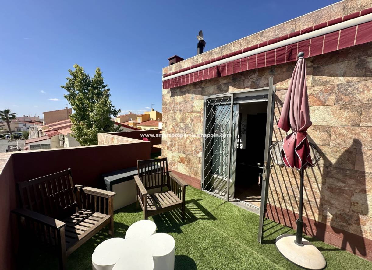 Wederverkoop - Semi Detached House - La Marina - Urbanización La Marina