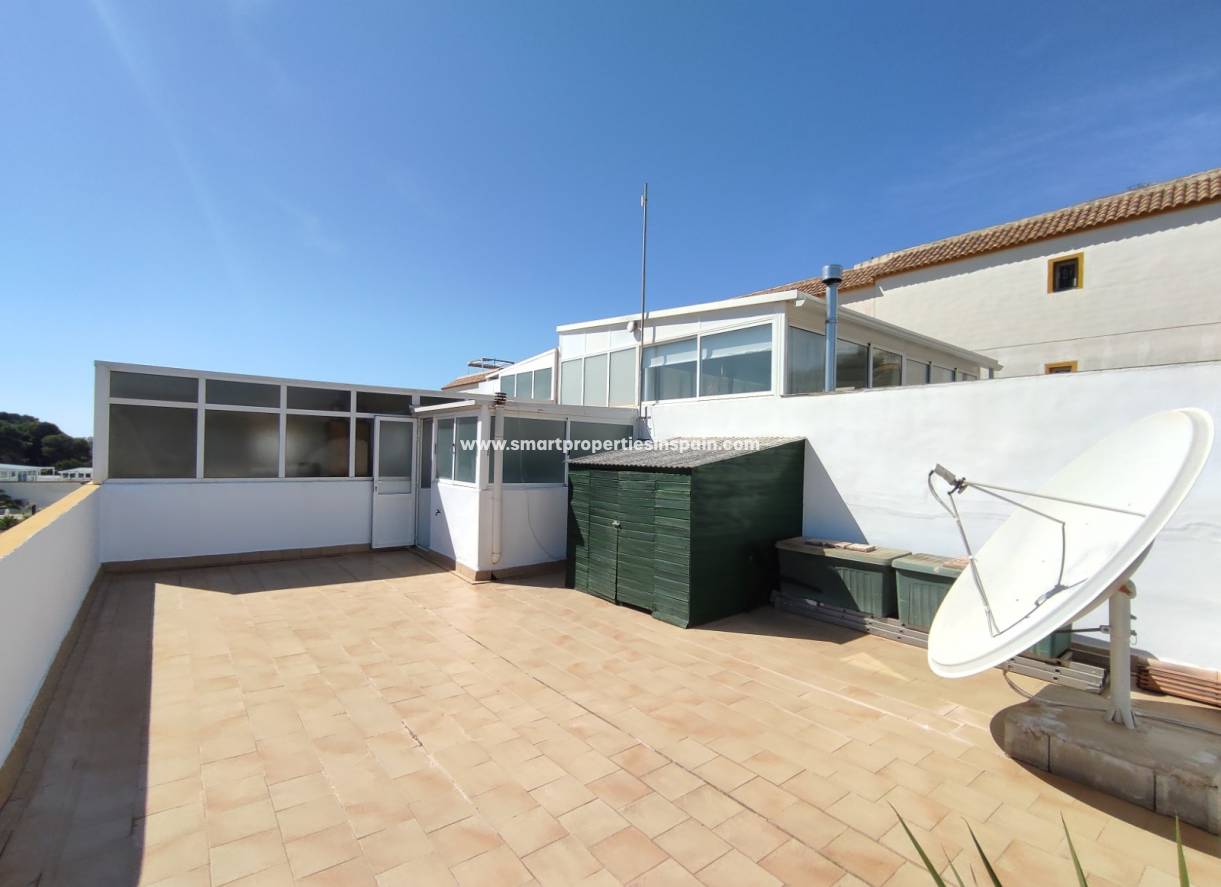Wederverkoop - Semi Detached Villa - La Marina - Urbanización La Marina