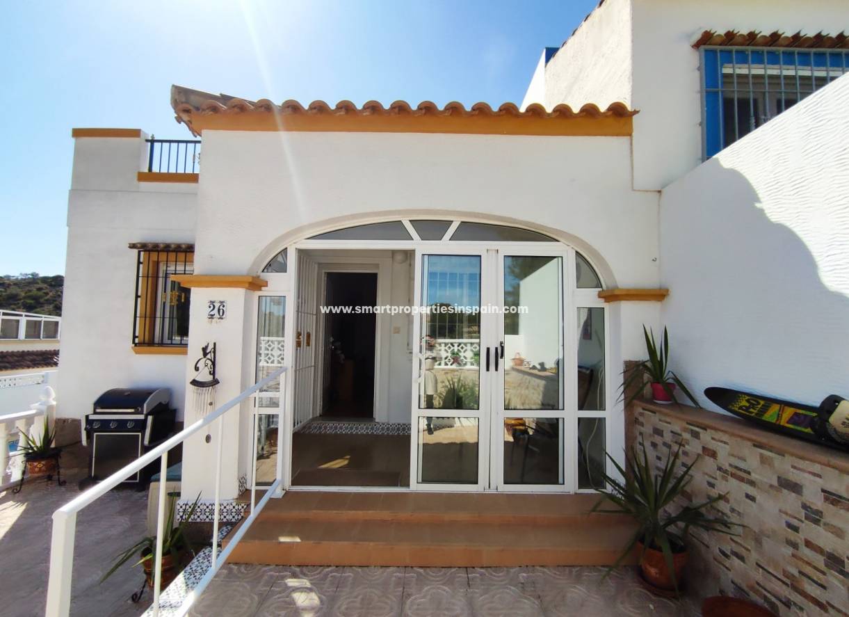 Wederverkoop - Semi Detached Villa - La Marina - Urbanización La Marina