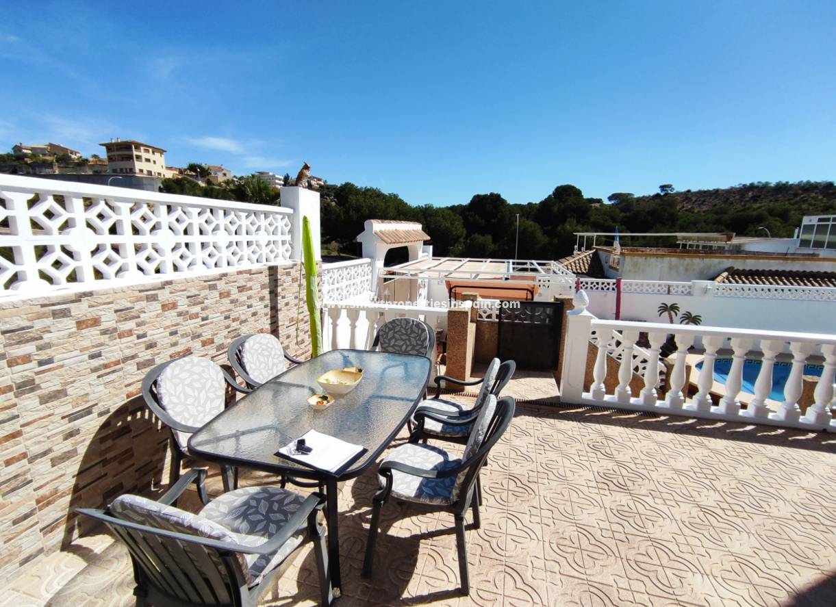 Wederverkoop - Semi Detached Villa - La Marina - Urbanización La Marina