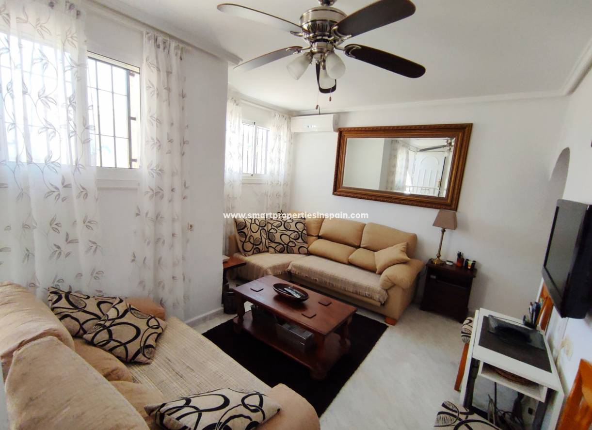 Wederverkoop - Semi Detached Villa - La Marina - Urbanización La Marina