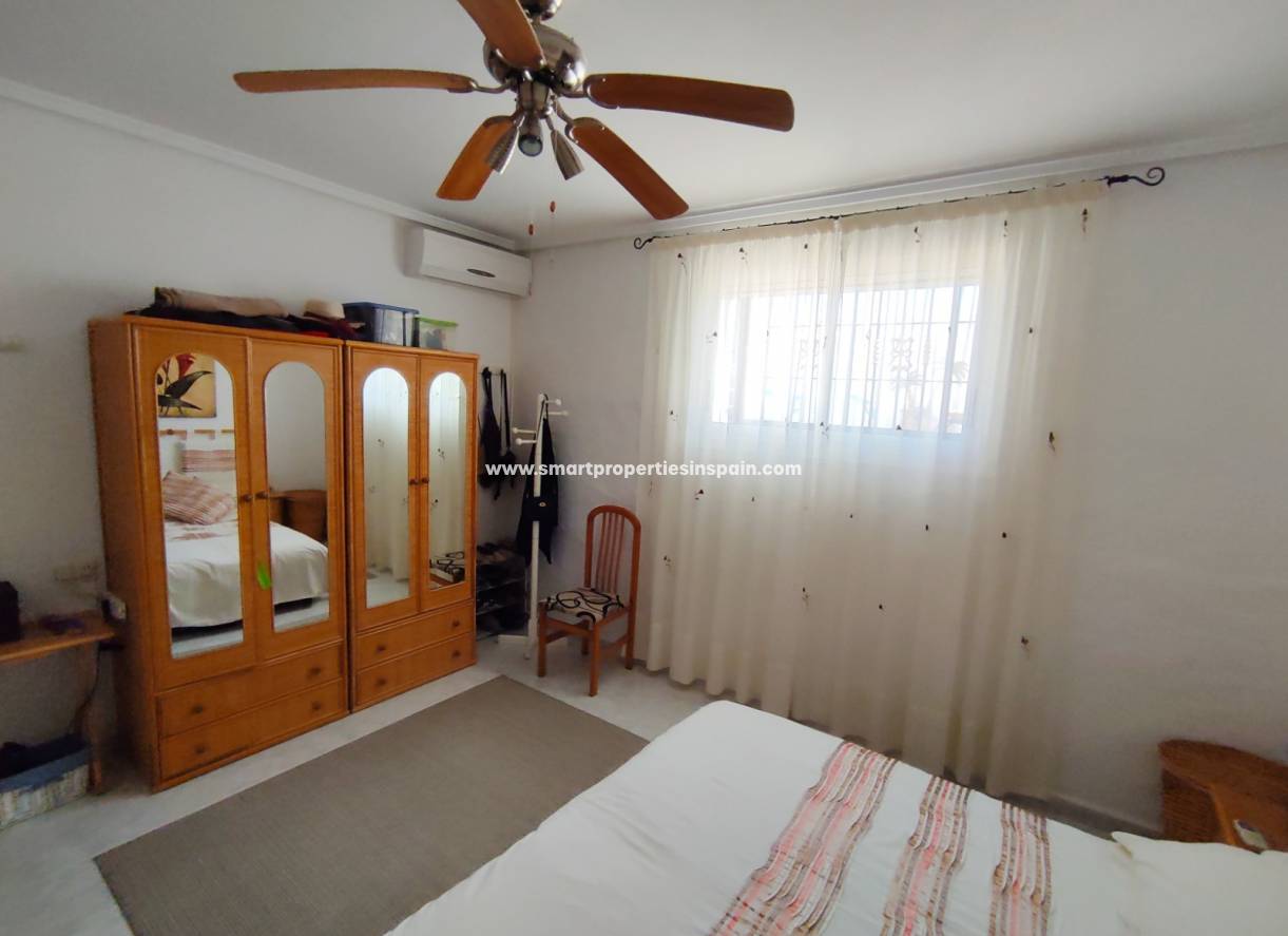 Wederverkoop - Semi Detached Villa - La Marina - Urbanización La Marina