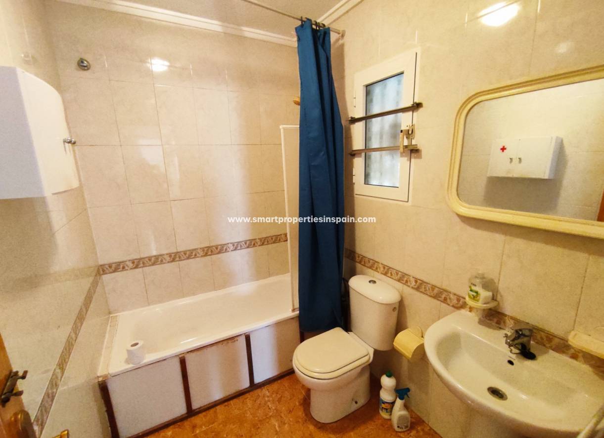 Wederverkoop - Semi Detached Villa - La Marina - Urbanización La Marina