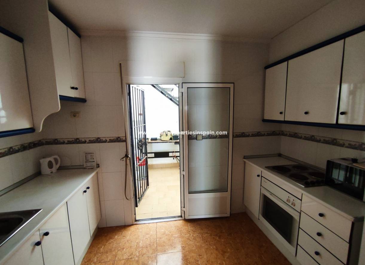 Wederverkoop - Semi Detached Villa - La Marina - Urbanización La Marina