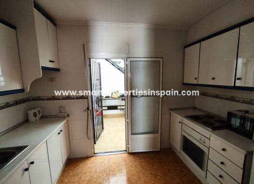 Wederverkoop - Semi Detached Villa - La Marina - Urbanización La Marina