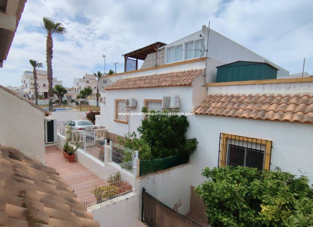 Wederverkoop - Semi Detached Villa - La Marina - Urbanización La Marina