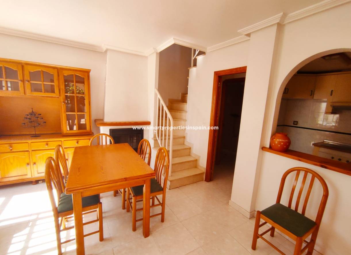 Wederverkoop - Semi Detached Villa - La Marina - Urbanización La Marina