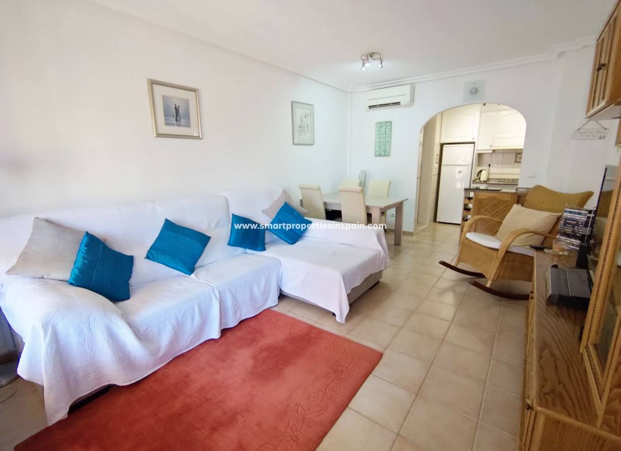 Wederverkoop - Semi Detached Villa - La Marina - Urbanización La Marina