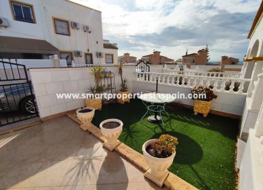 Wederverkoop - Semi Detached Villa - La Marina - Urbanización La Marina