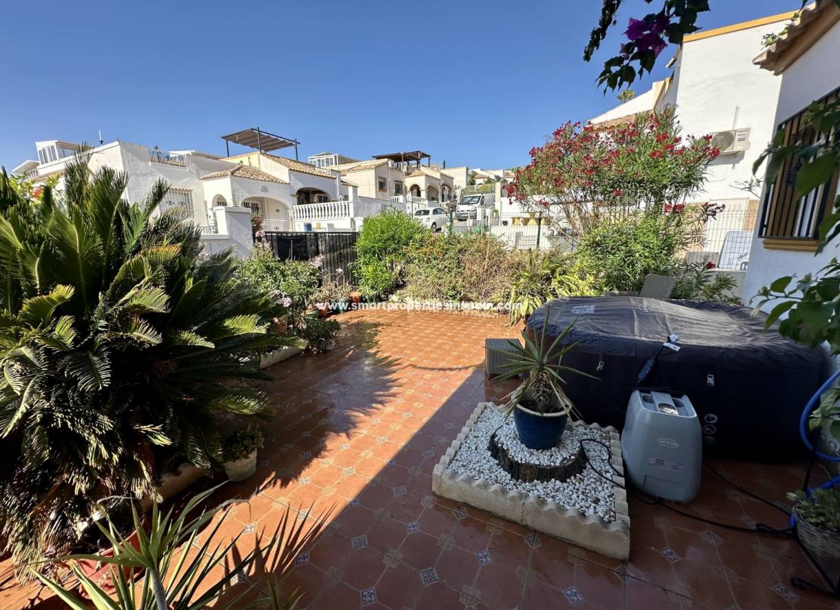 Wederverkoop - Semi Detached Villa - La Marina - Urbanización La Marina