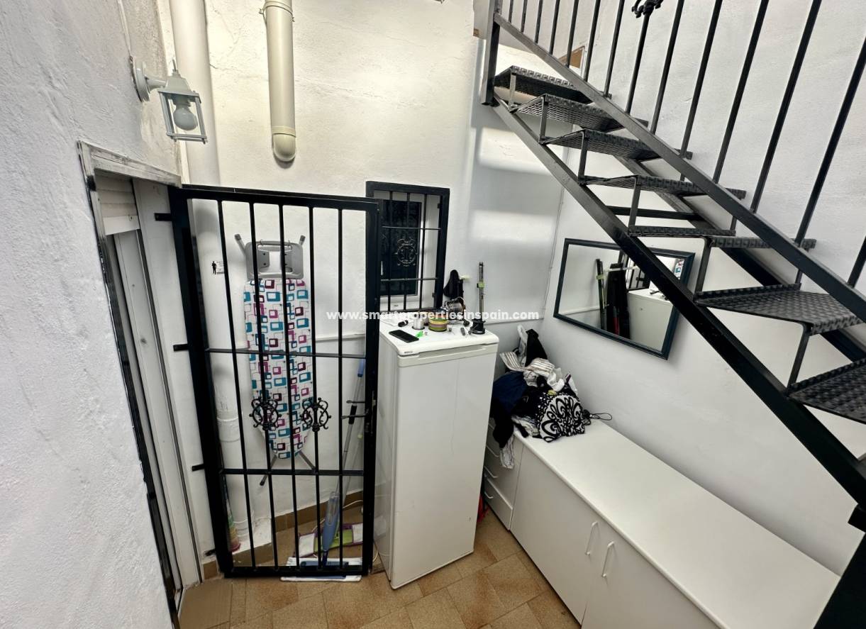 Wederverkoop - Semi Detached Villa - La Marina - Urbanización La Marina