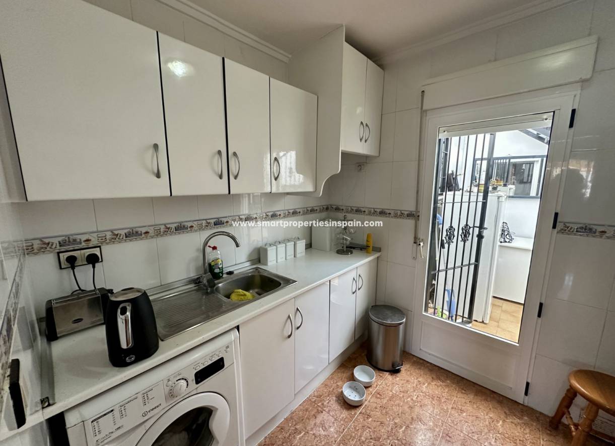 Wederverkoop - Semi Detached Villa - La Marina - Urbanización La Marina