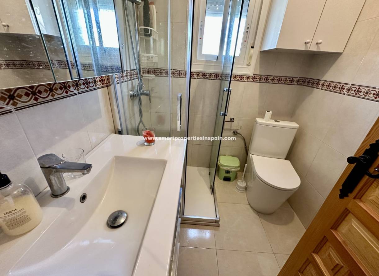 Wederverkoop - Semi Detached Villa - La Marina - Urbanización La Marina