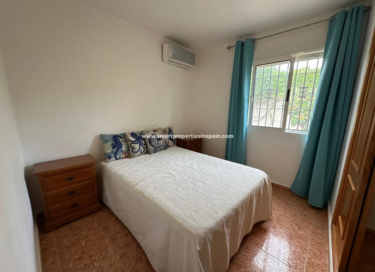 Wederverkoop - Semi Detached Villa - La Marina - Urbanización La Marina