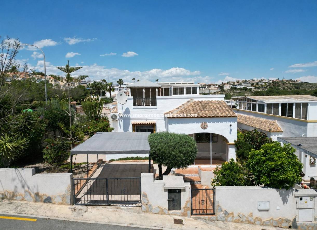 Wederverkoop - Semi Detached Villa - La Marina - Urbanización La Marina