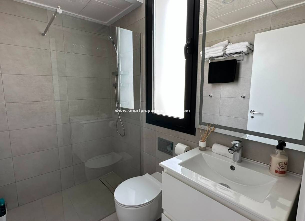 Wederverkoop - Semi Detached Villa - La Marina - Urbanización La Marina