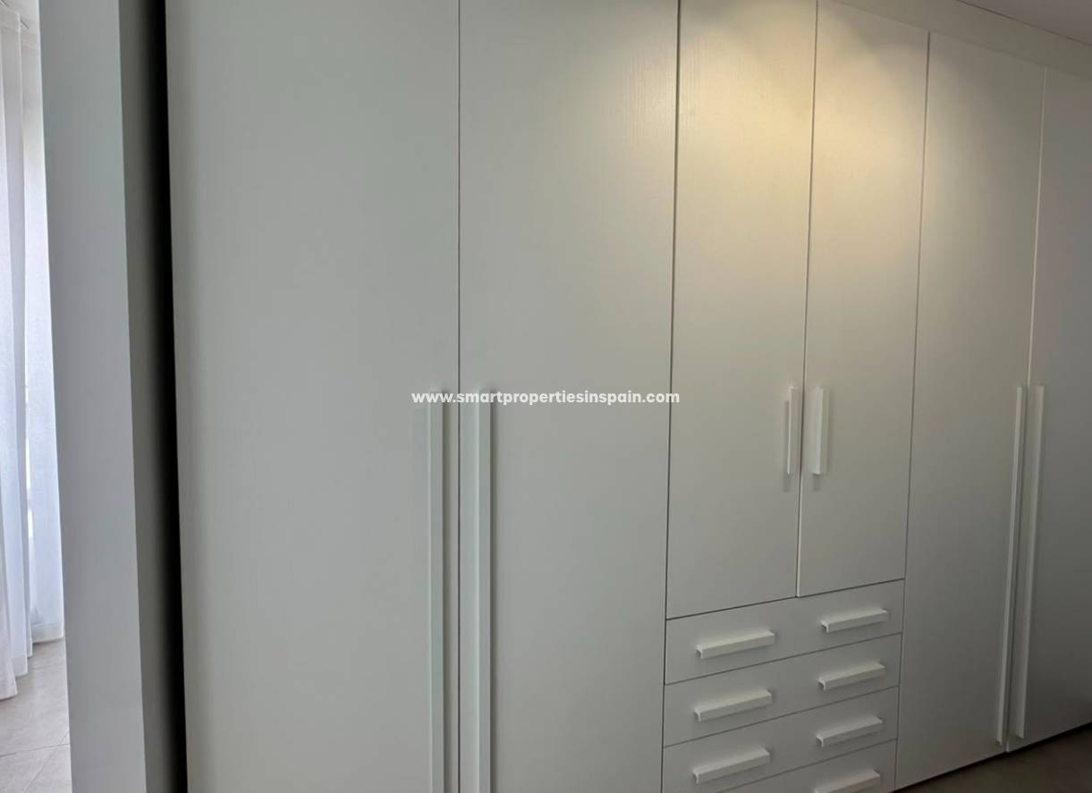 Wederverkoop - Semi Detached Villa - La Marina - Urbanización La Marina