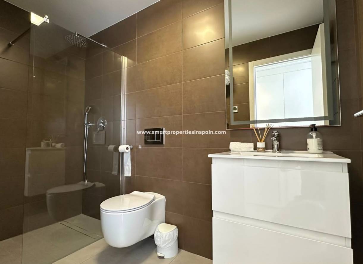 Wederverkoop - Semi Detached Villa - La Marina - Urbanización La Marina